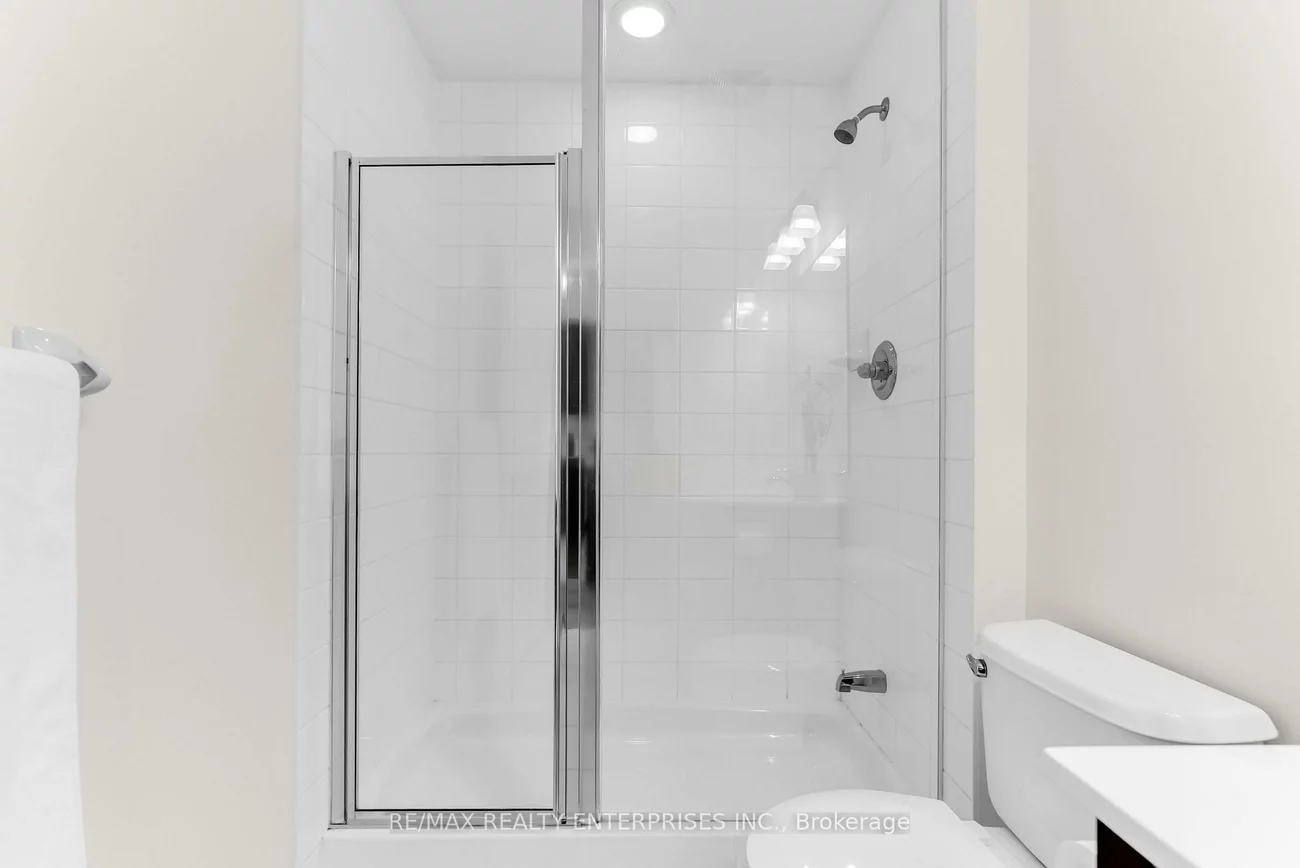 385, Prince of Wales, City Centre, Mississauga