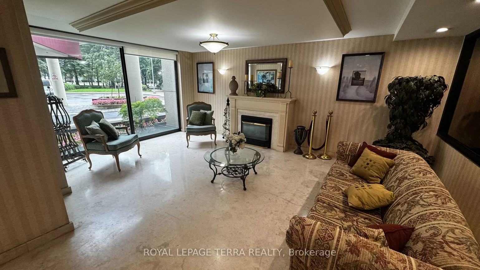 3700, Kaneff, Mississauga Valleys, Mississauga