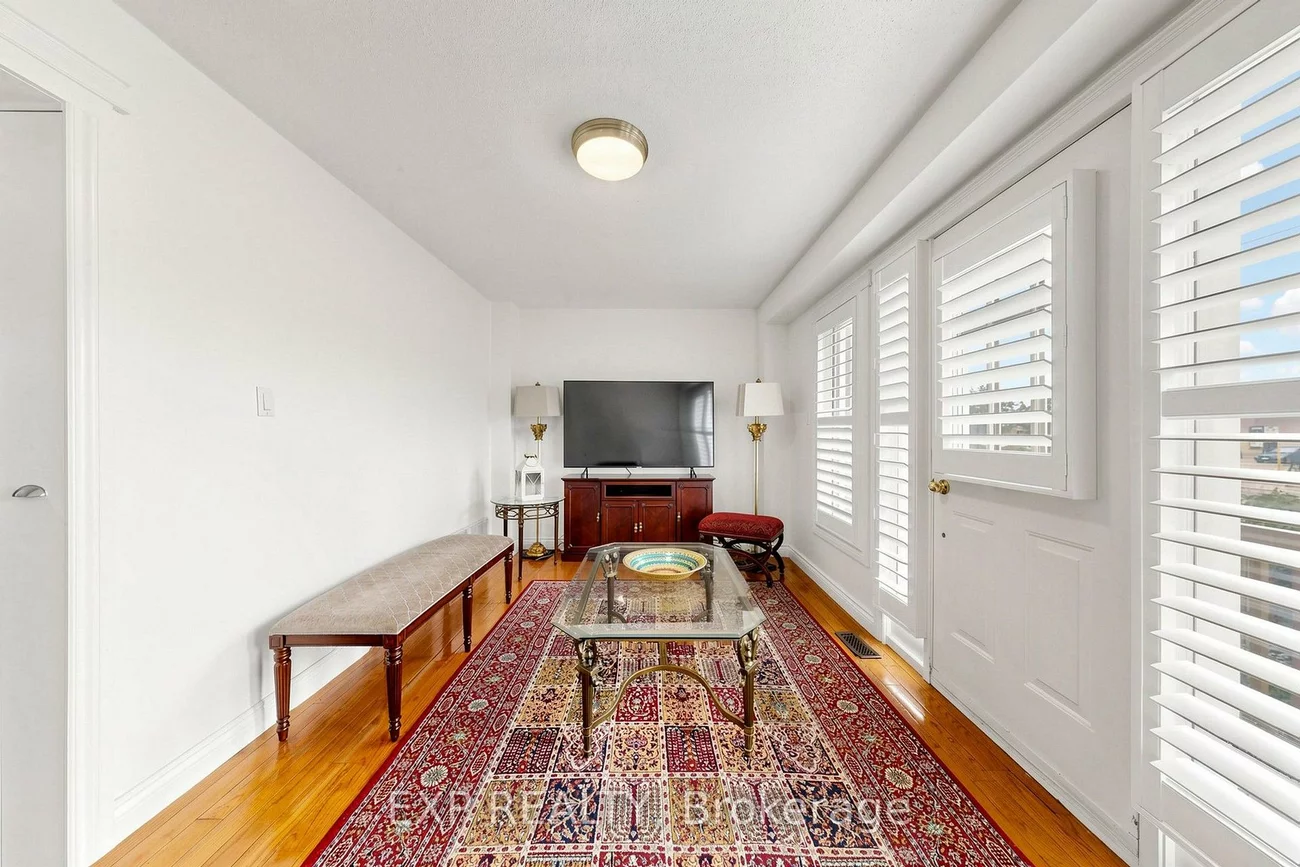 455, Apache, Hurontario, Mississauga