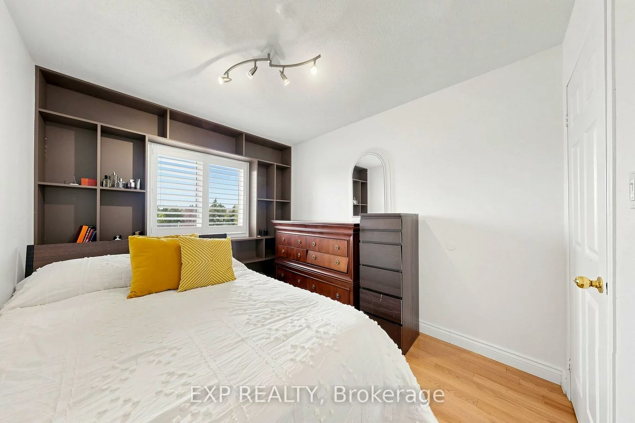 455, Apache, Hurontario, Mississauga