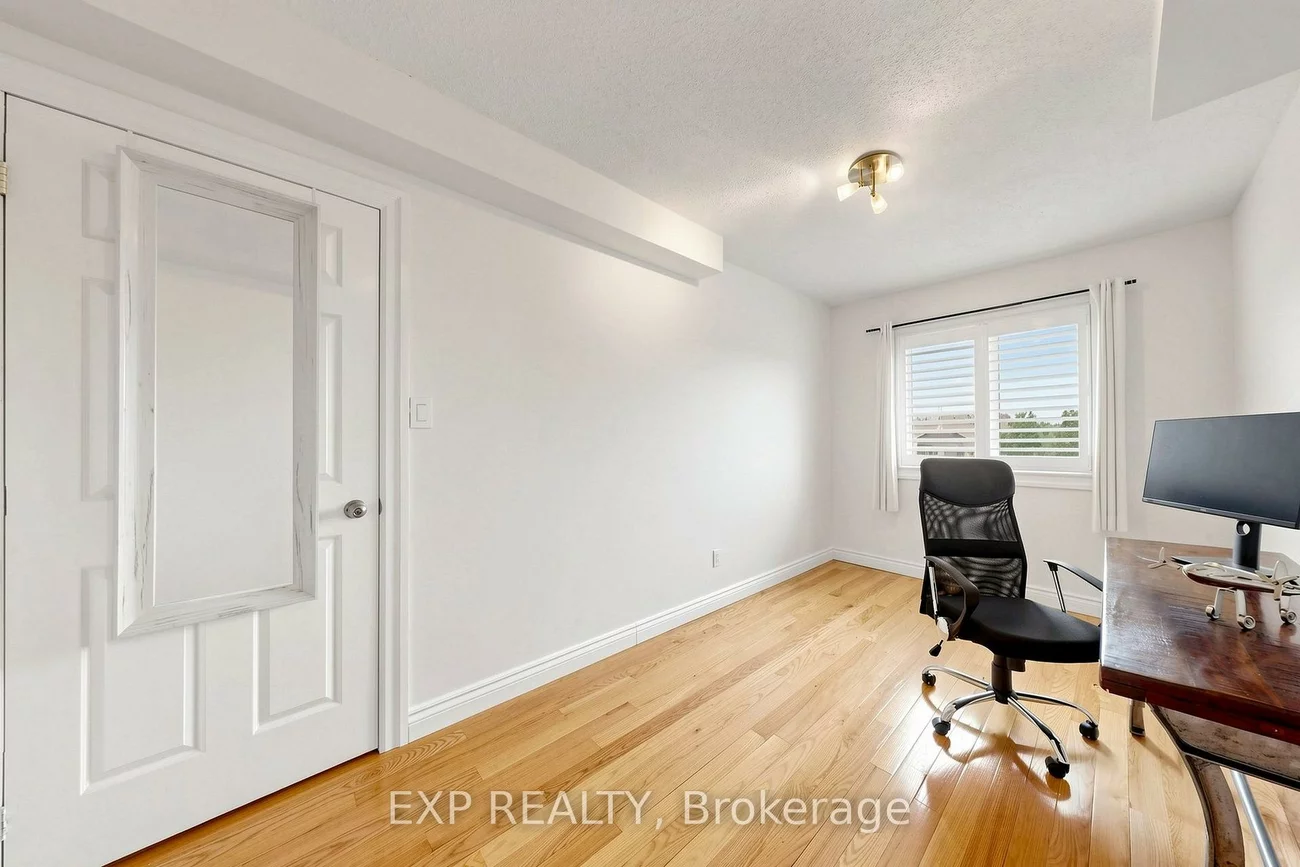 455, Apache, Hurontario, Mississauga