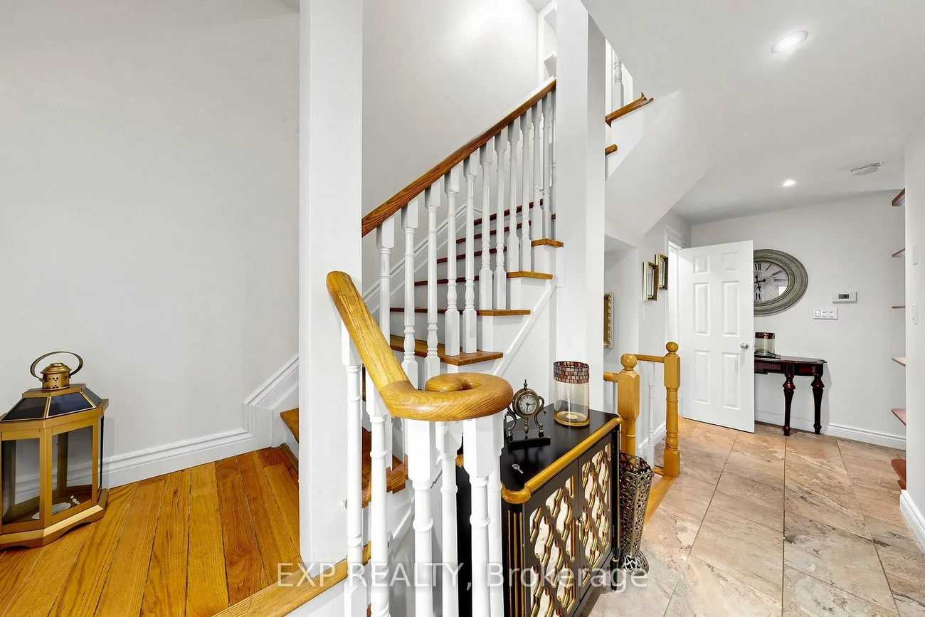 455, Apache, Hurontario, Mississauga