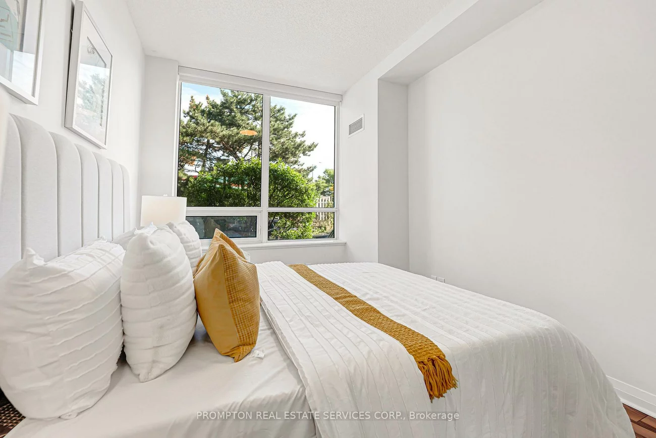 55, Eglinton, Hurontario, Mississauga
