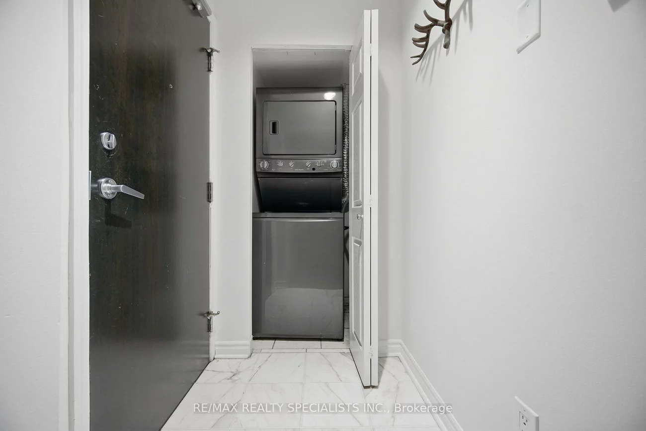 388, Prince of Wales, City Centre, Mississauga