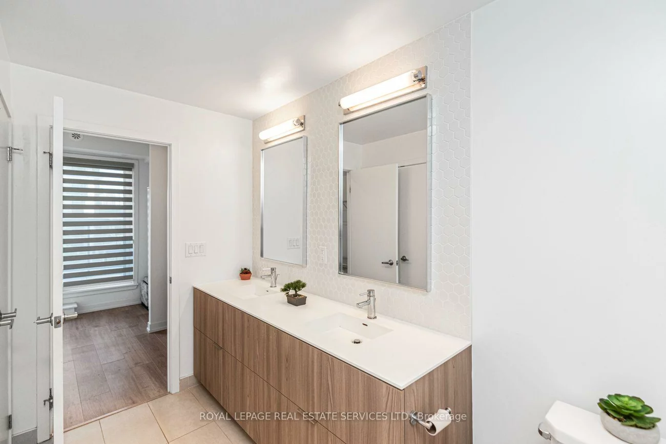 2530, Eglinton, Central Erin Mills, Mississauga