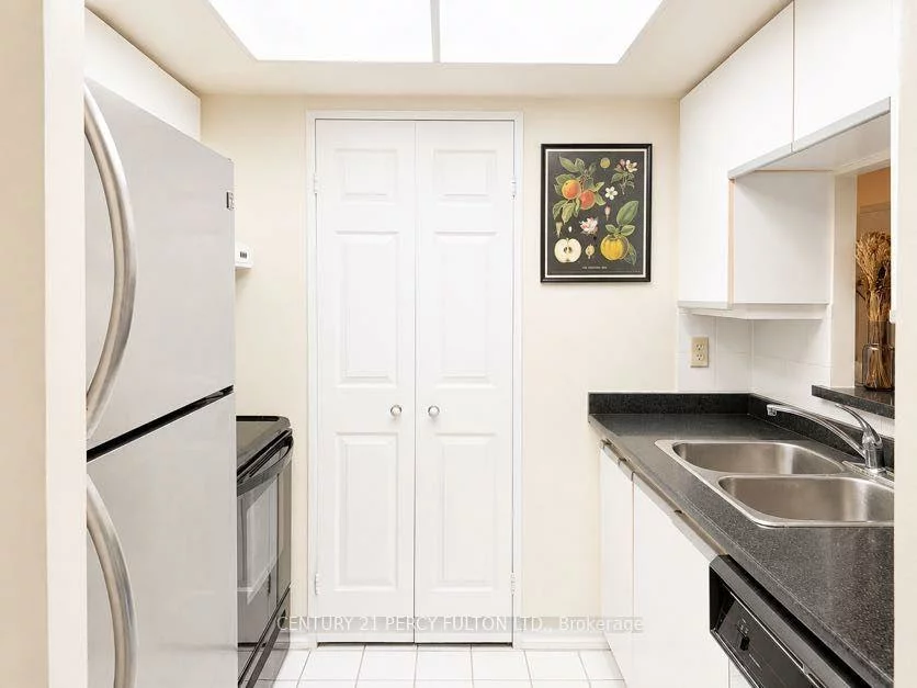 285, Enfield, City Centre, Mississauga