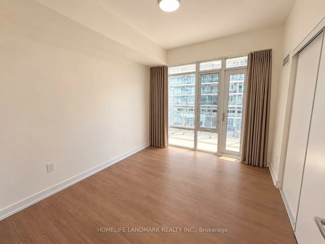 360, Square One, City Centre, Mississauga