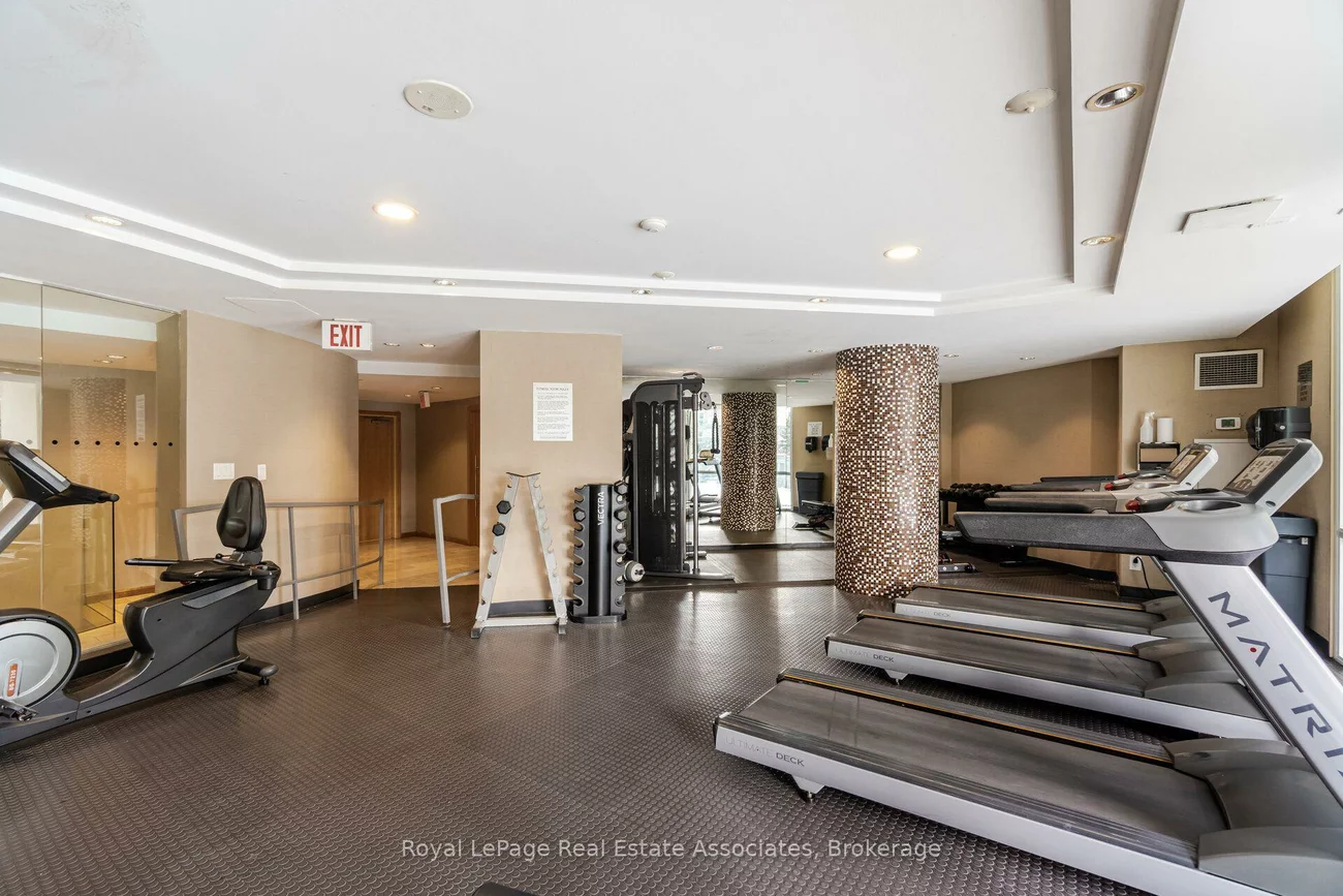 220, Burnhamthorpe, City Centre, Mississauga