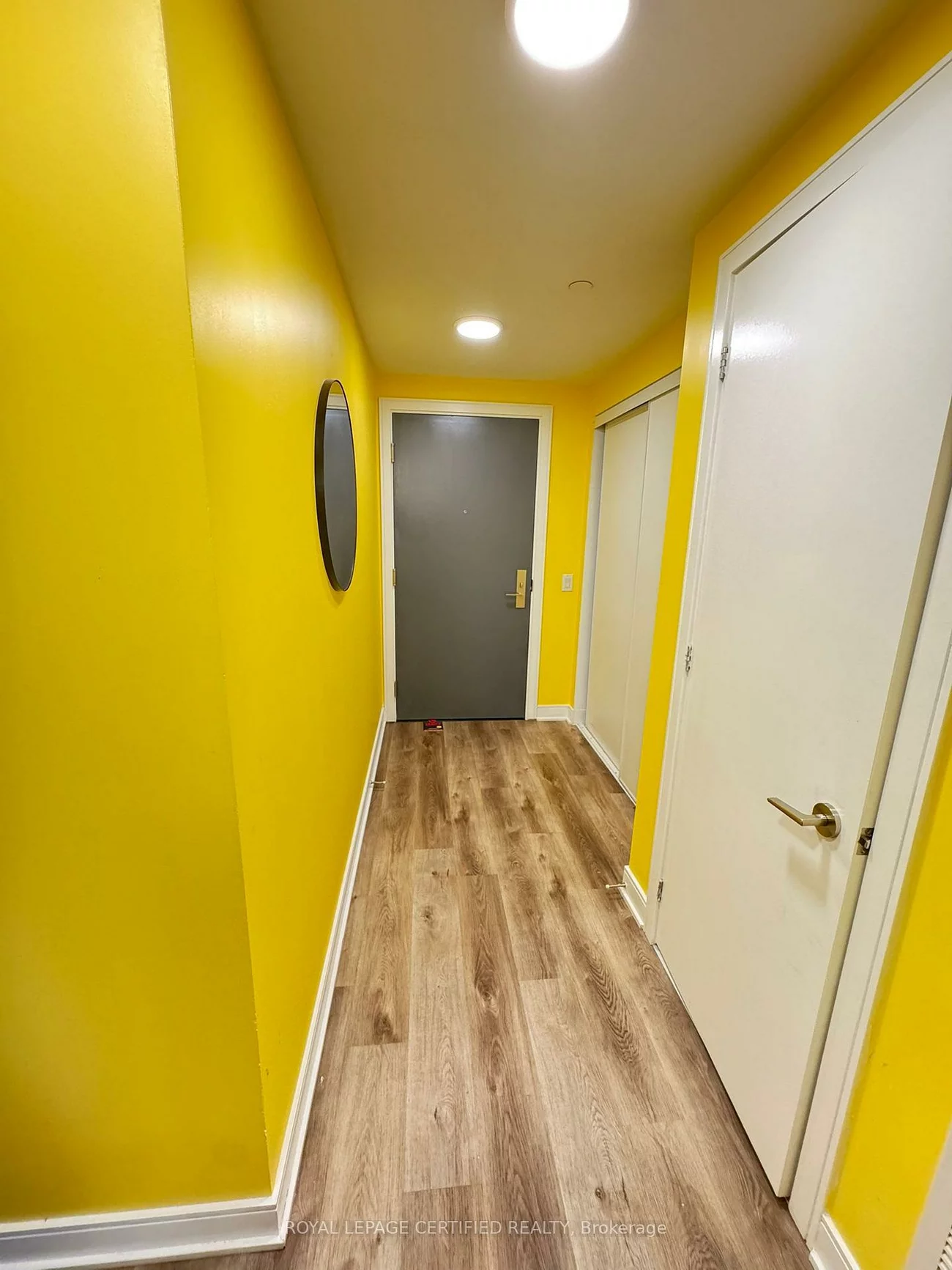 86, Dundas, Cooksville, Mississauga