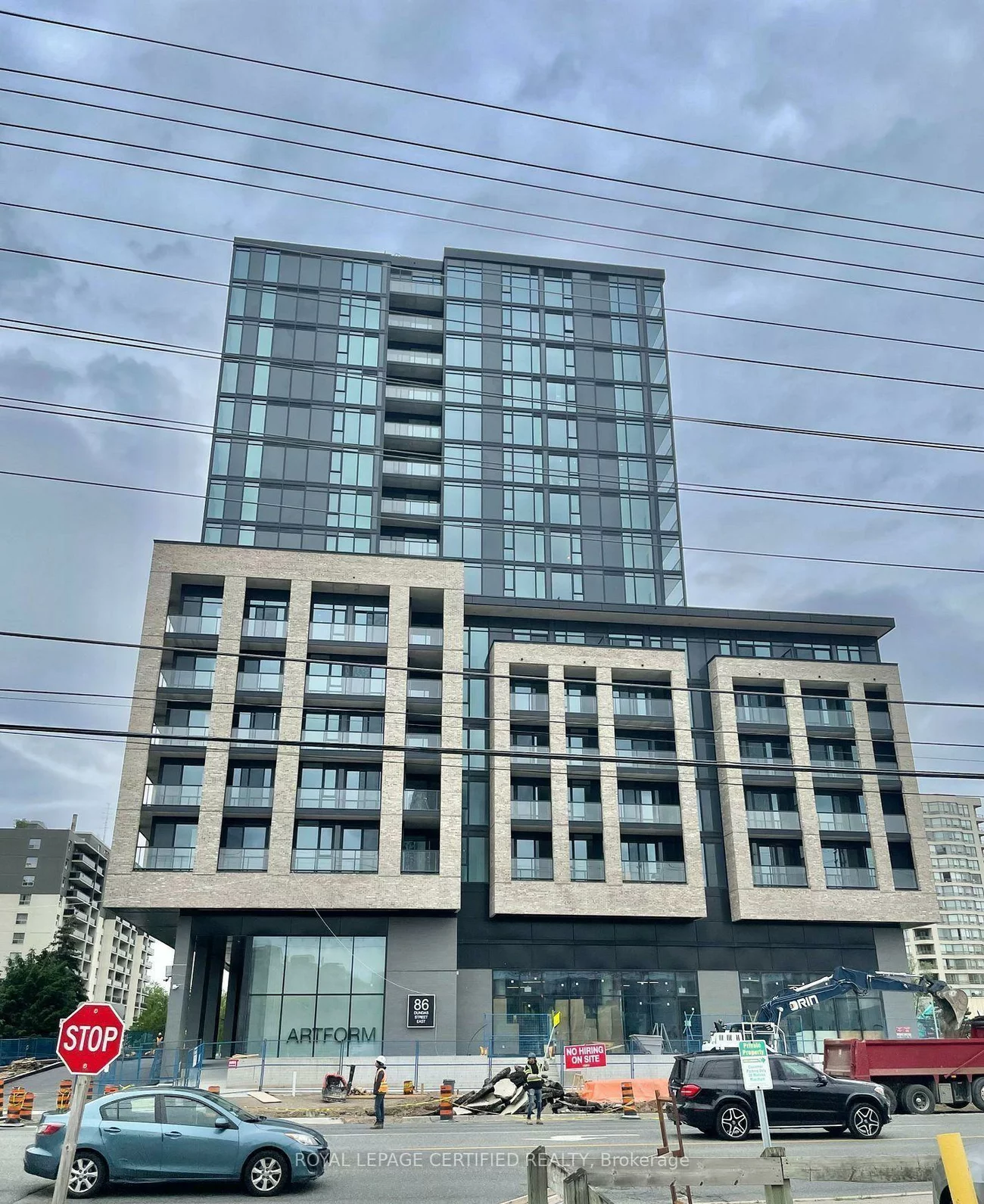 86, Dundas, Cooksville, Mississauga