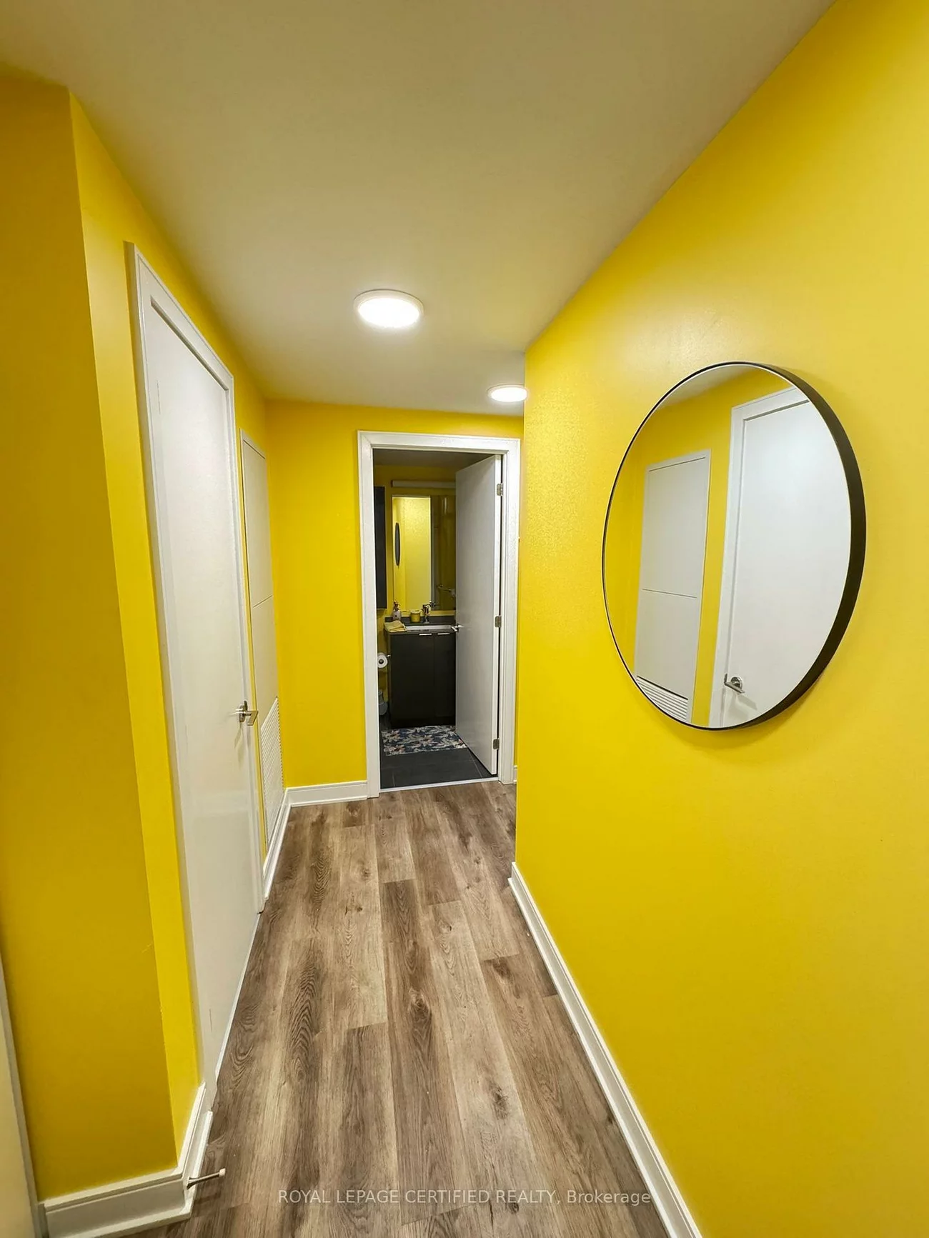 86, Dundas, Cooksville, Mississauga