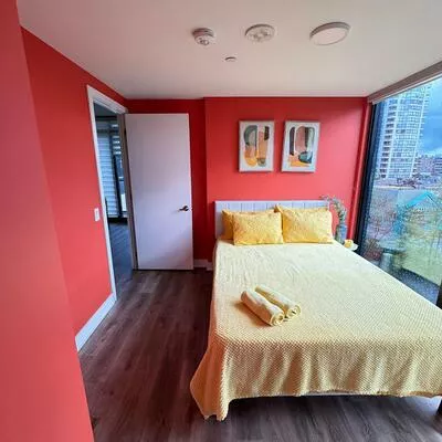 86, Dundas, Cooksville, Mississauga