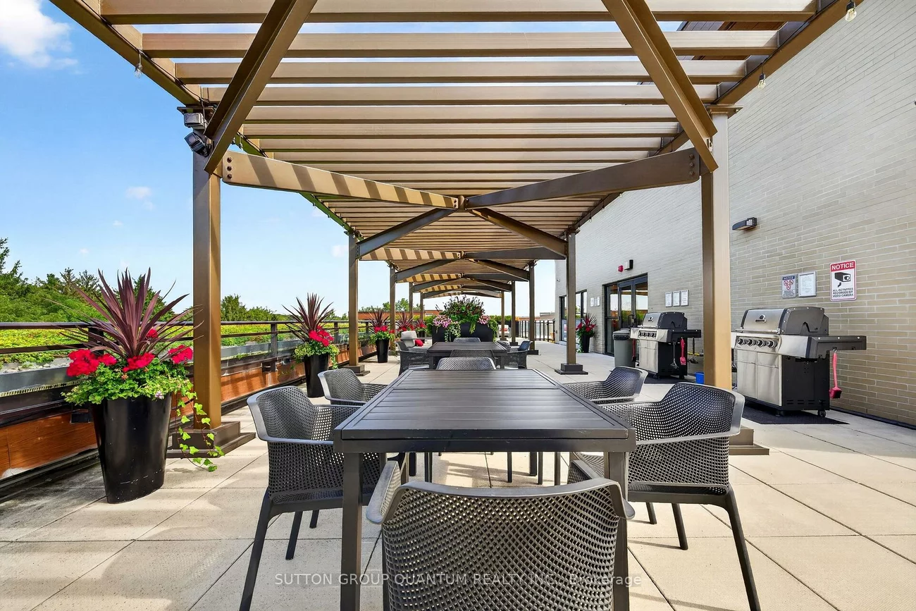 1575, Lakeshore, Clarkson, Mississauga