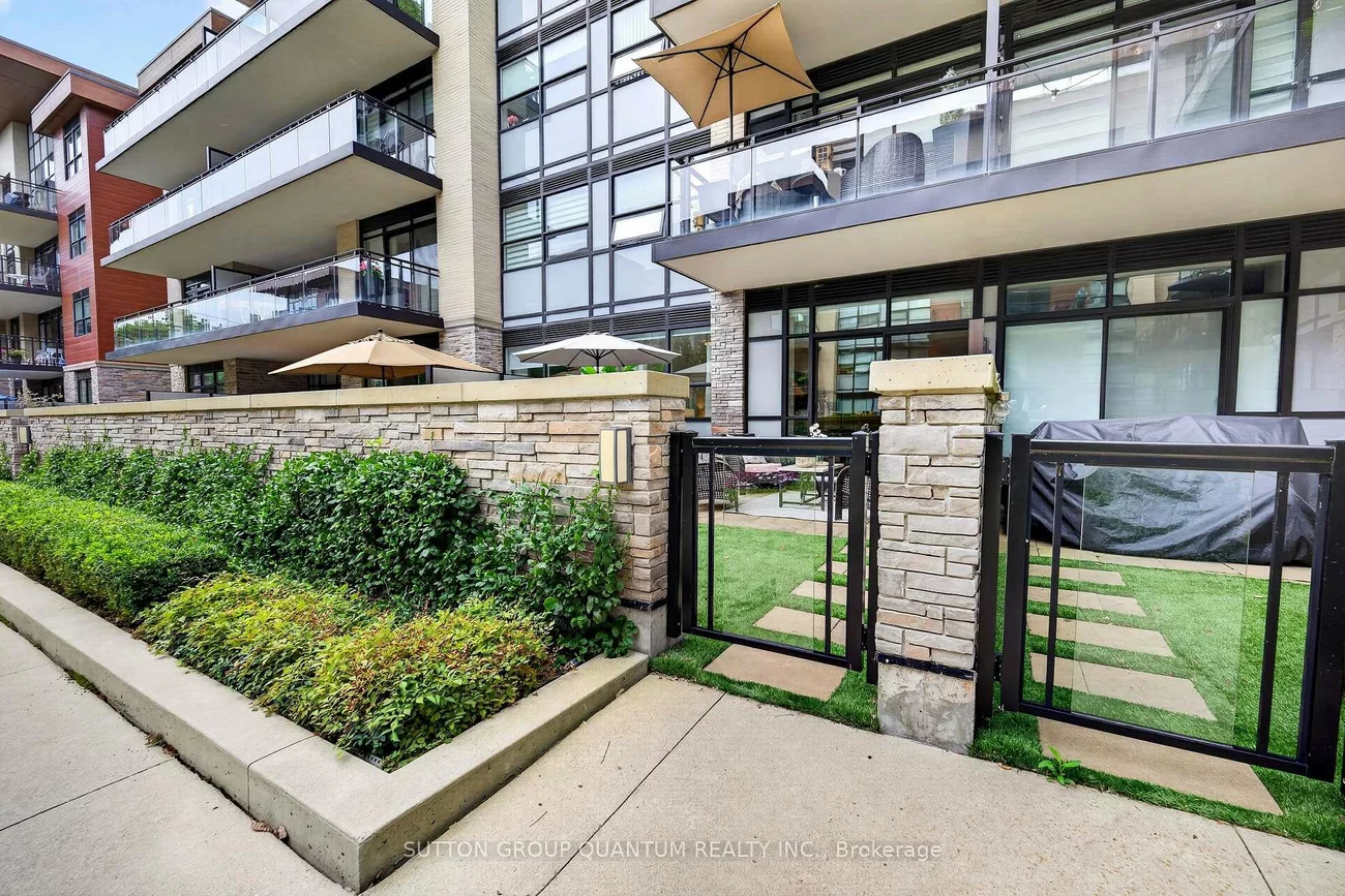 1575, Lakeshore, Clarkson, Mississauga