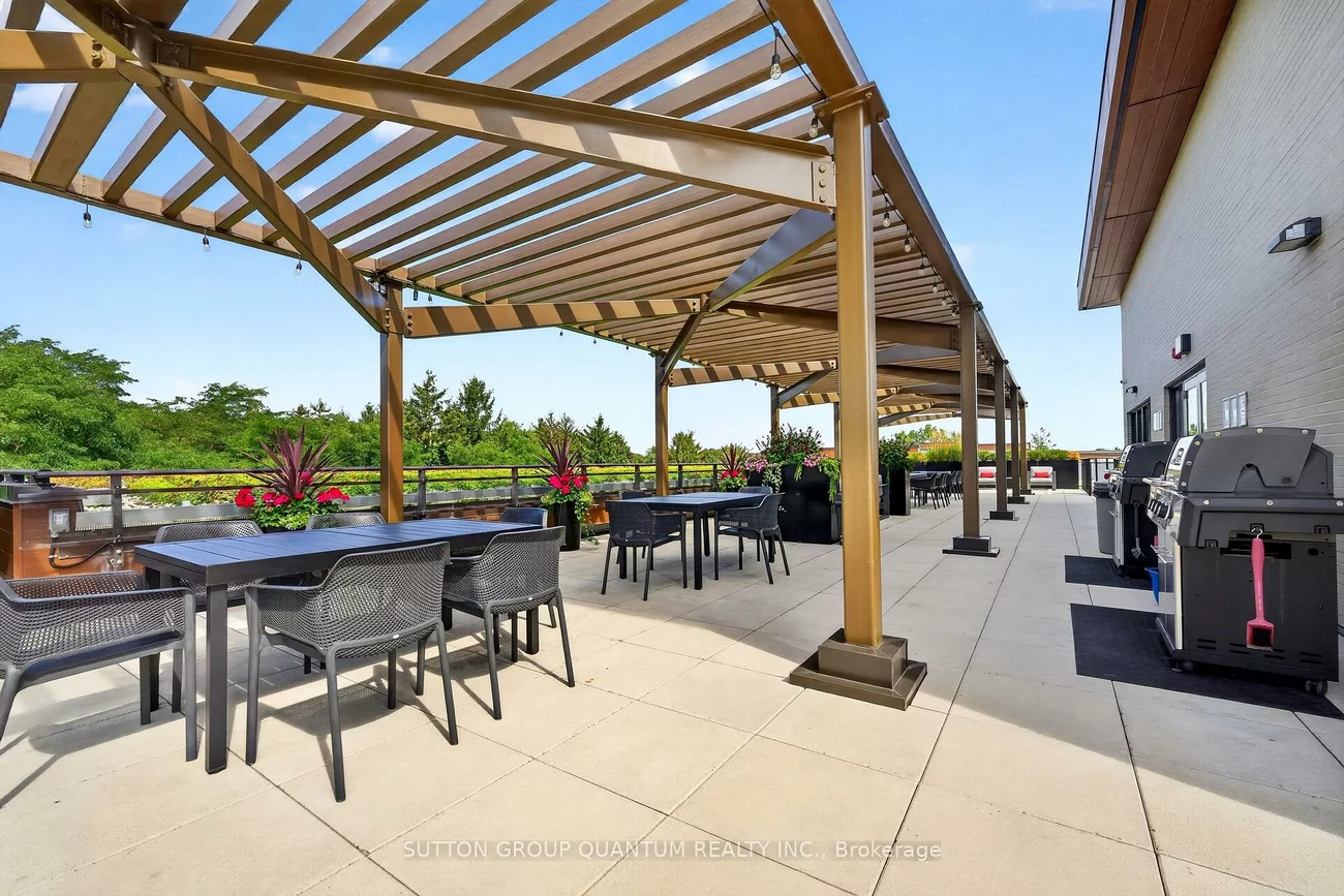 1575, Lakeshore, Clarkson, Mississauga