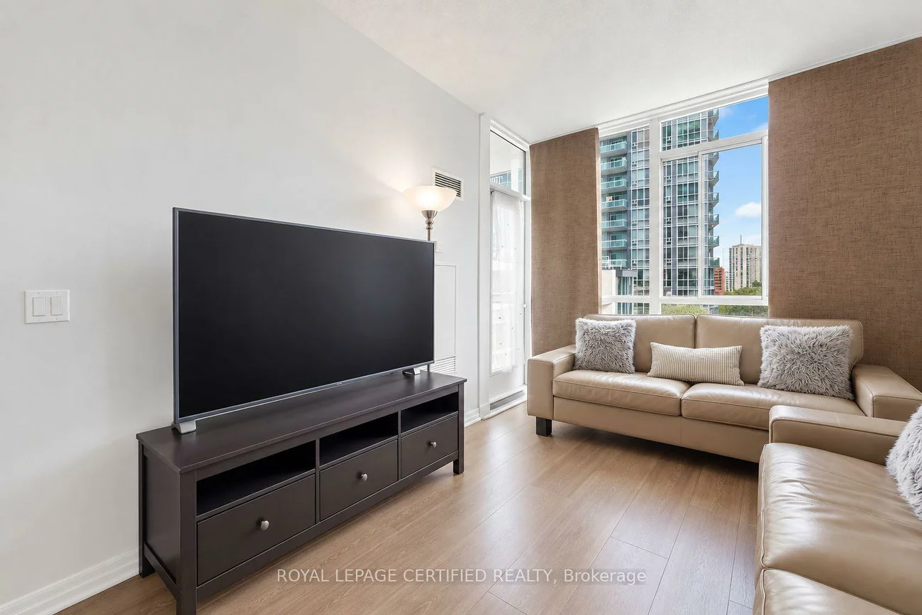 225, Webb, City Centre, Mississauga