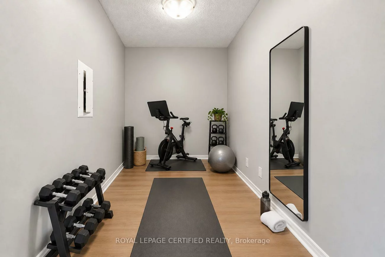 225, Webb, City Centre, Mississauga