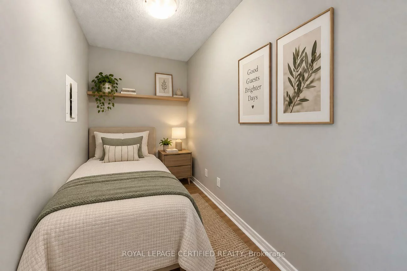 225, Webb, City Centre, Mississauga