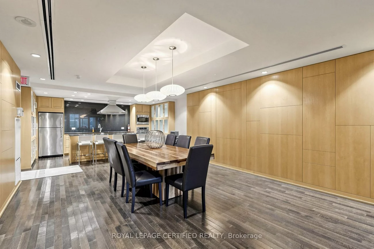 225, Webb, City Centre, Mississauga