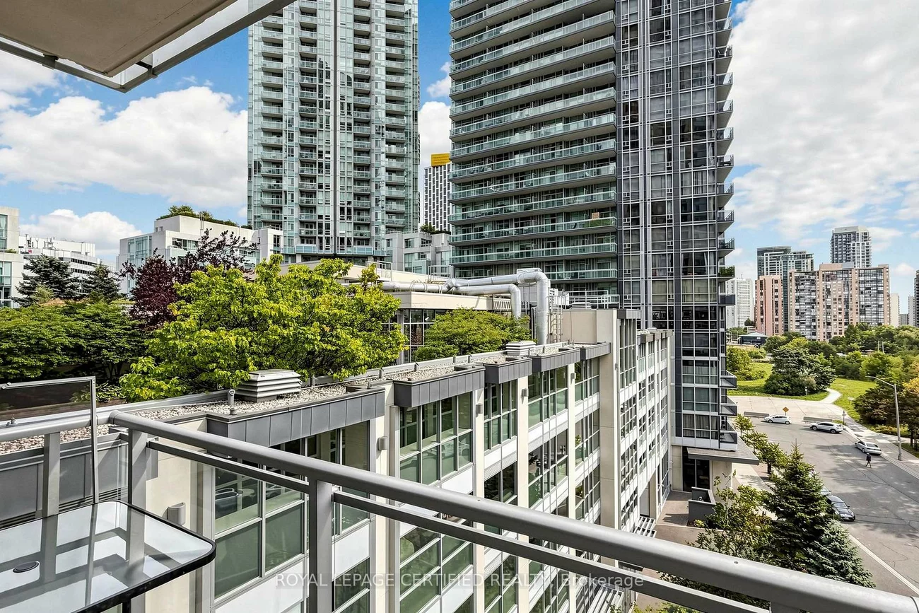 225, Webb, City Centre, Mississauga