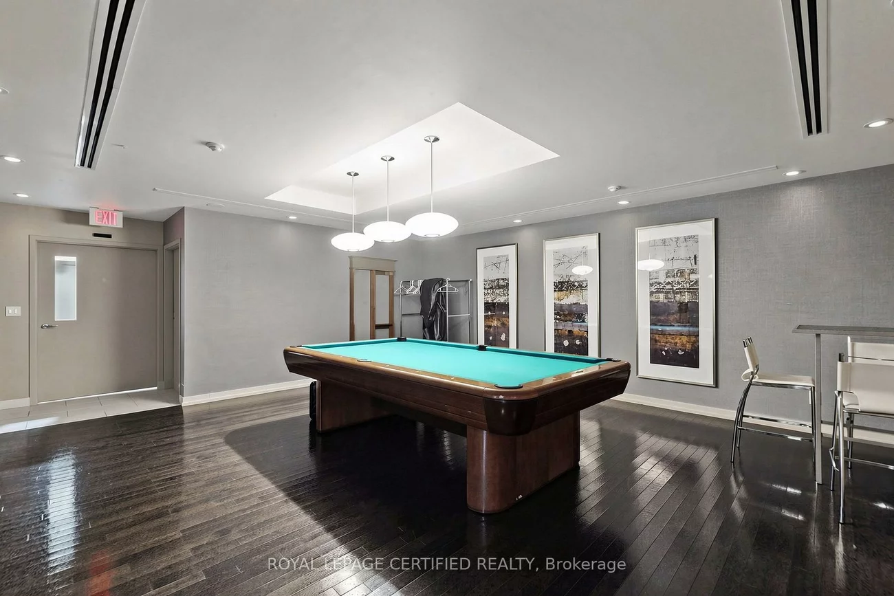 225, Webb, City Centre, Mississauga
