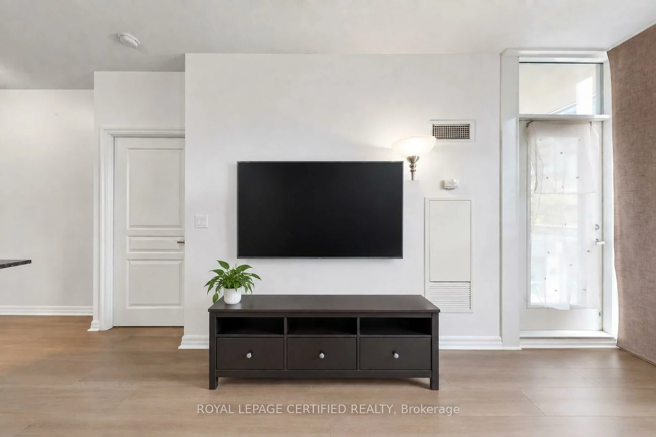 225, Webb, City Centre, Mississauga