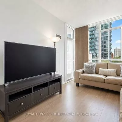 225, Webb, City Centre, Mississauga