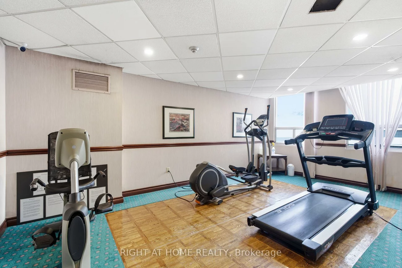 3650, Kaneff, Mississauga Valleys, Mississauga