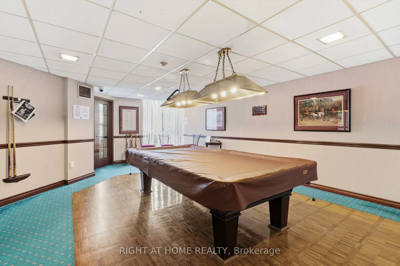 3650, Kaneff, Mississauga Valleys, Mississauga