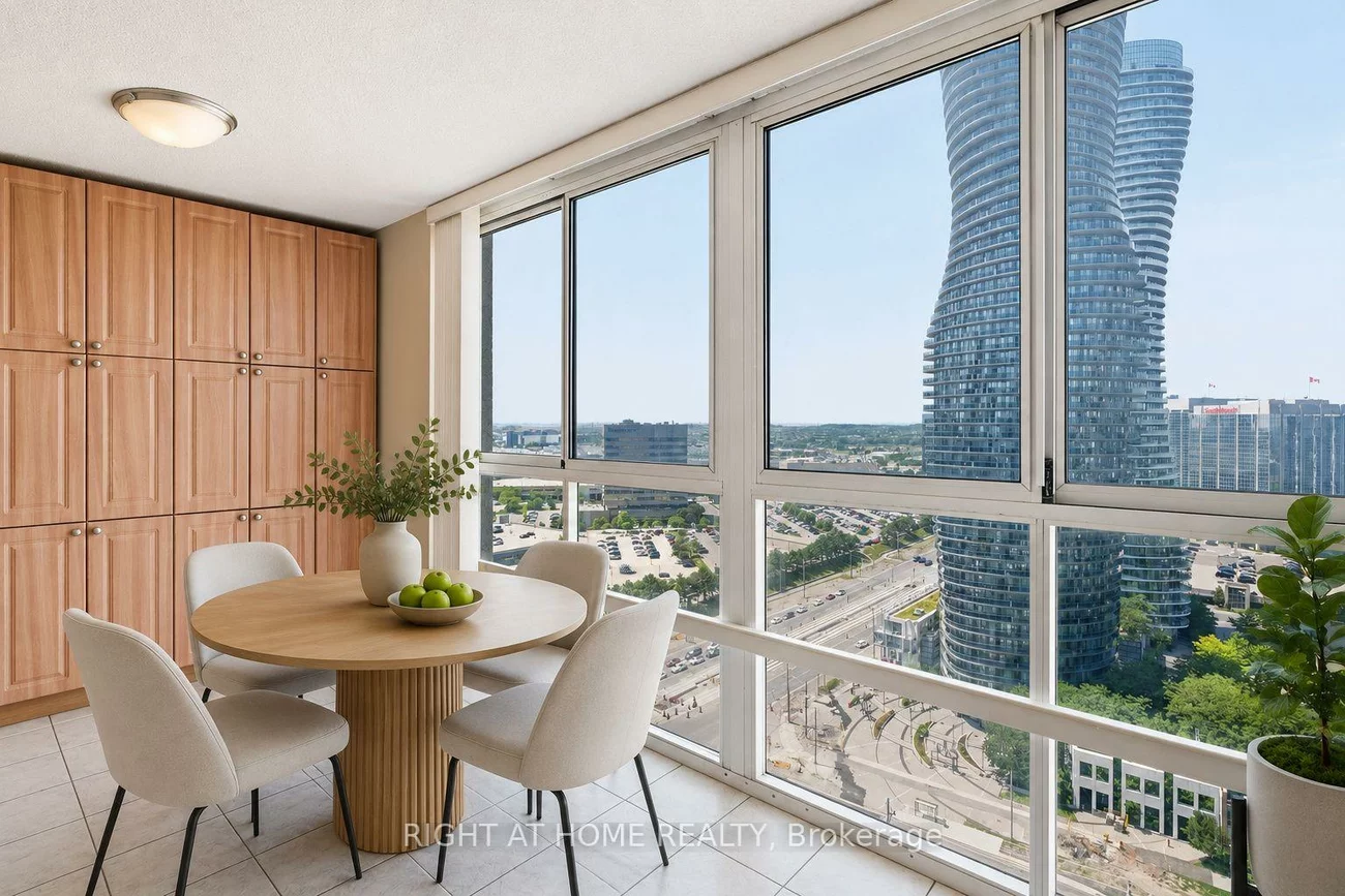3650, Kaneff, Mississauga Valleys, Mississauga