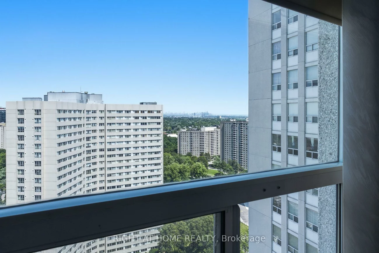 3650, Kaneff, Mississauga Valleys, Mississauga