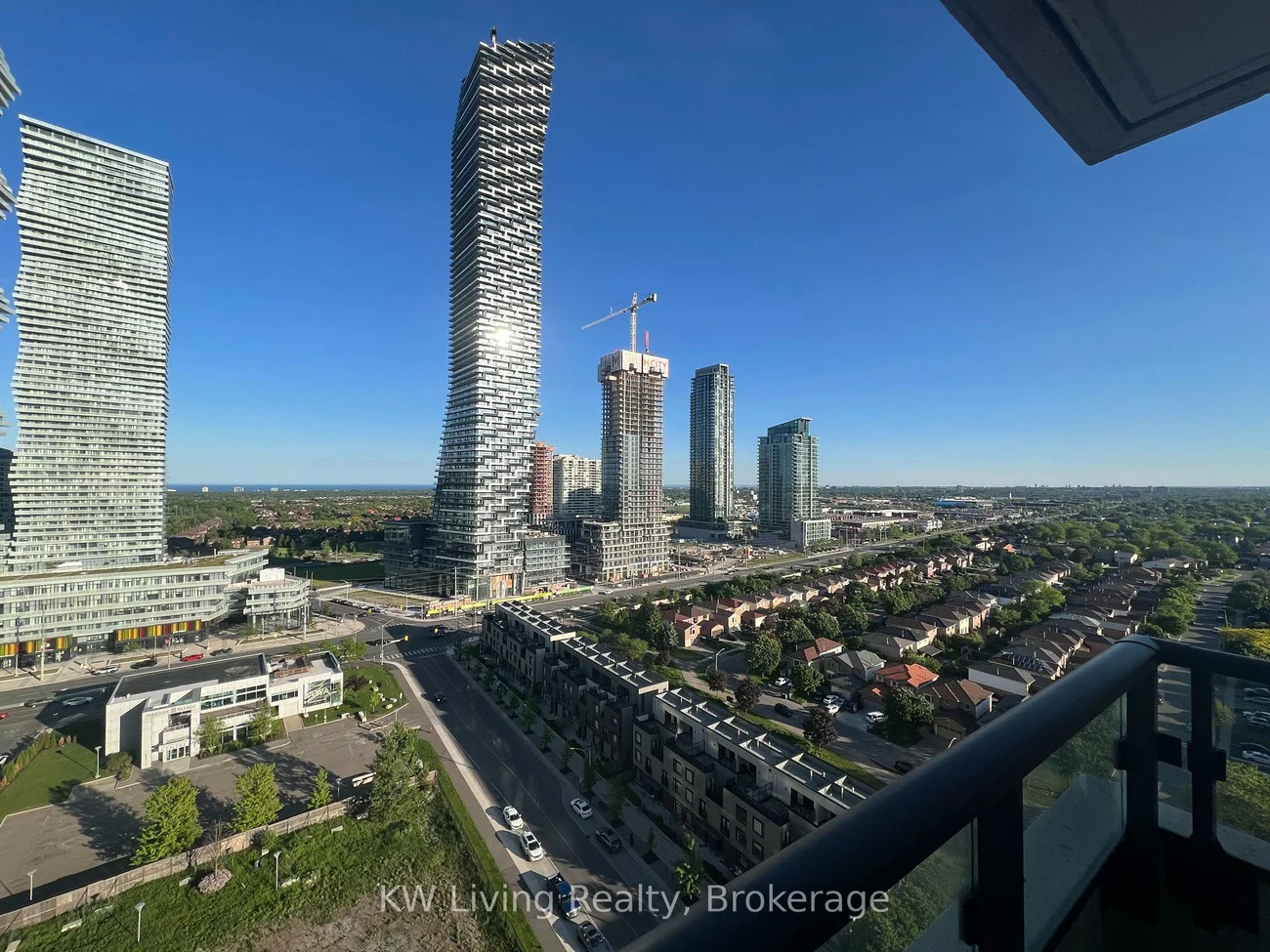 4055, Parkside Village, Creditview, Mississauga