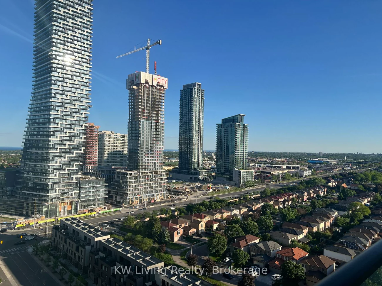 4055, Parkside Village, Creditview, Mississauga