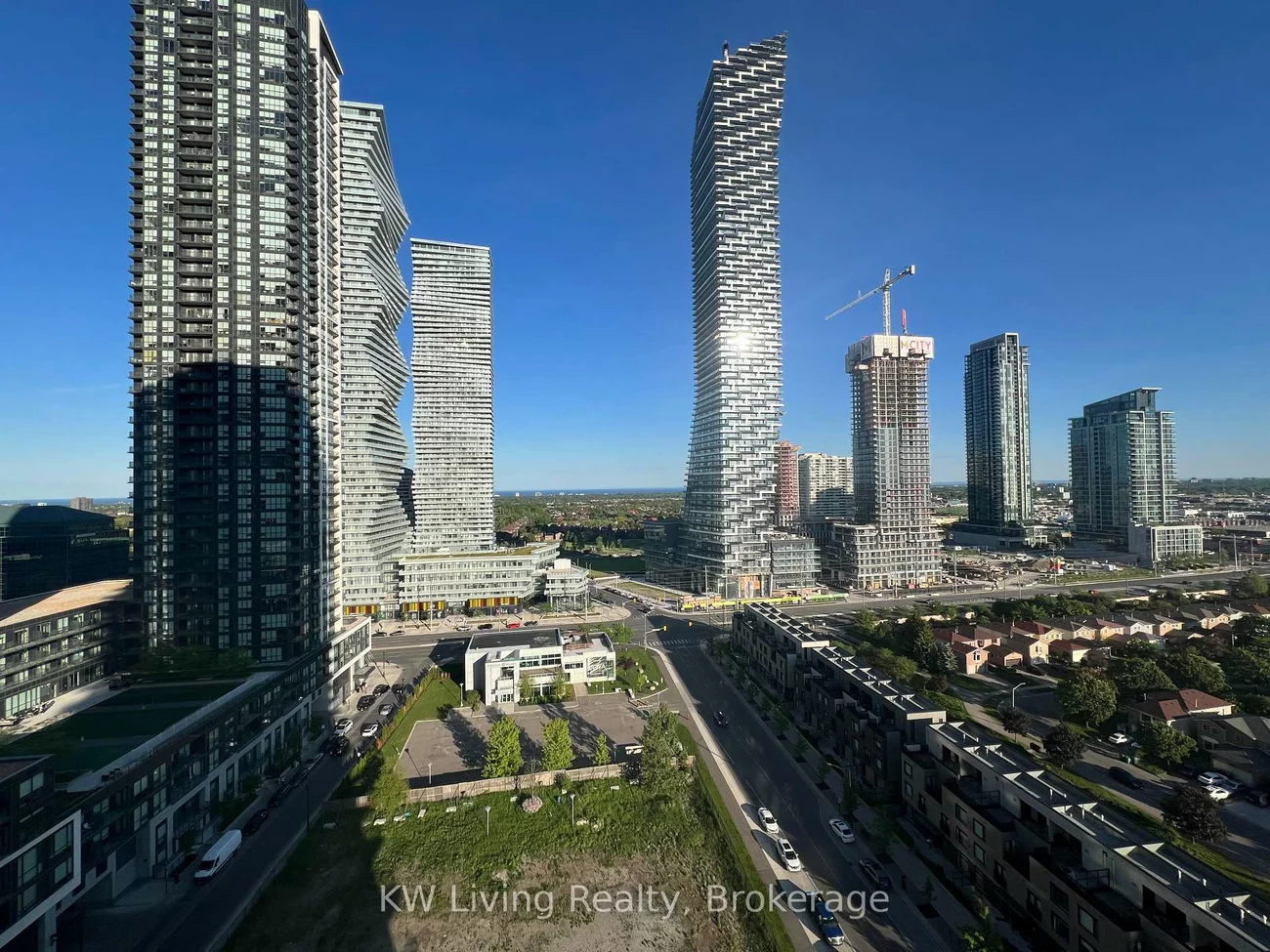 4055, Parkside Village, Creditview, Mississauga