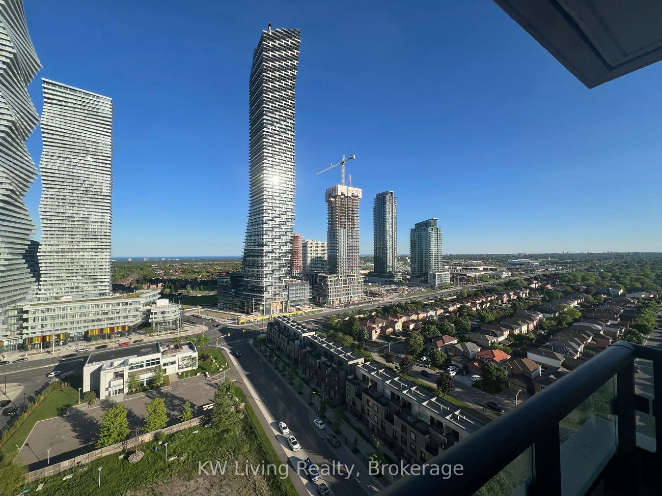 4055, Parkside Village, Creditview, Mississauga