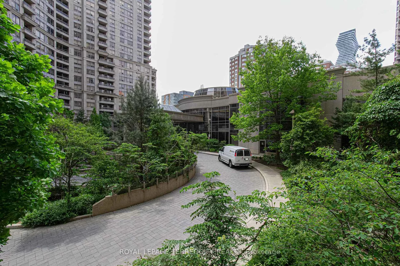 3888, Duke of York, City Centre, Mississauga