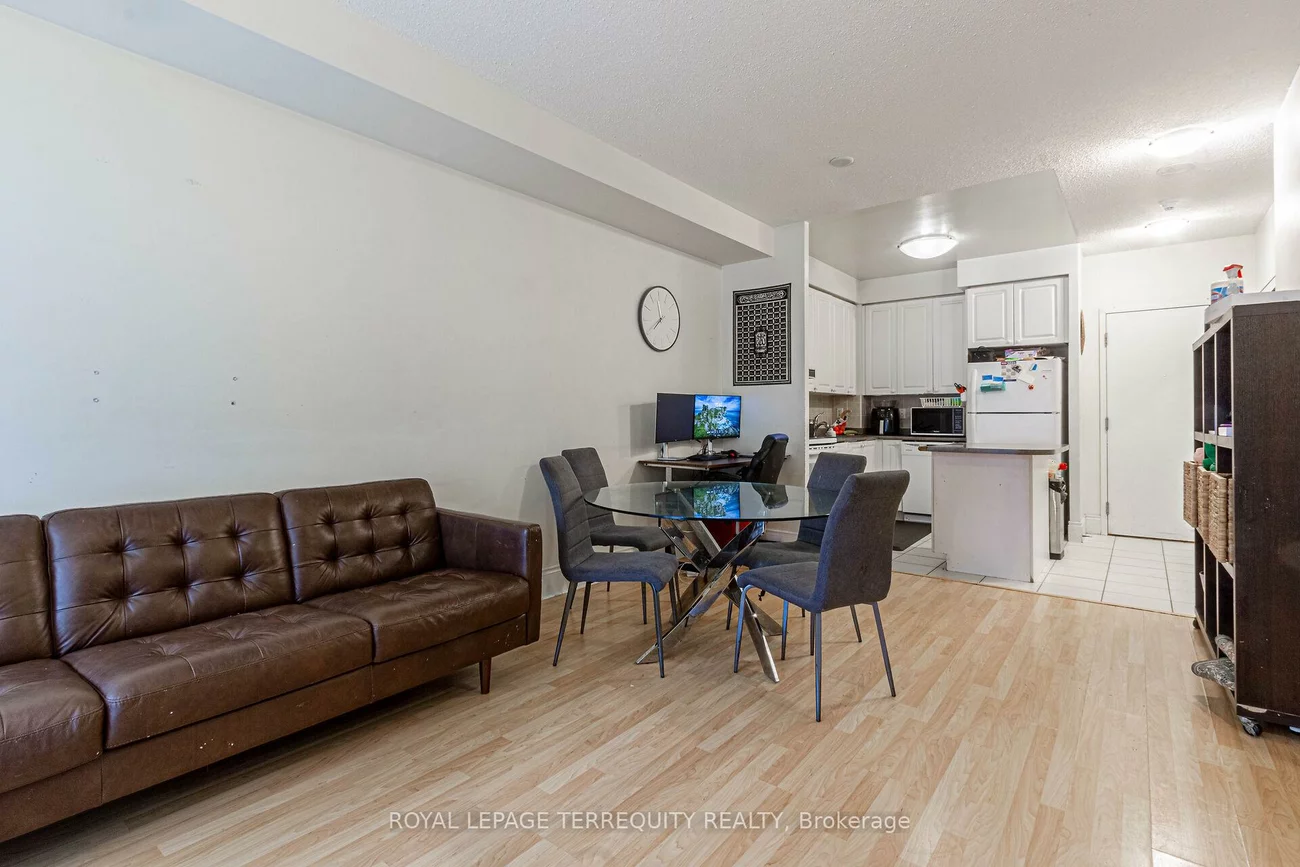 3888, Duke of York, City Centre, Mississauga