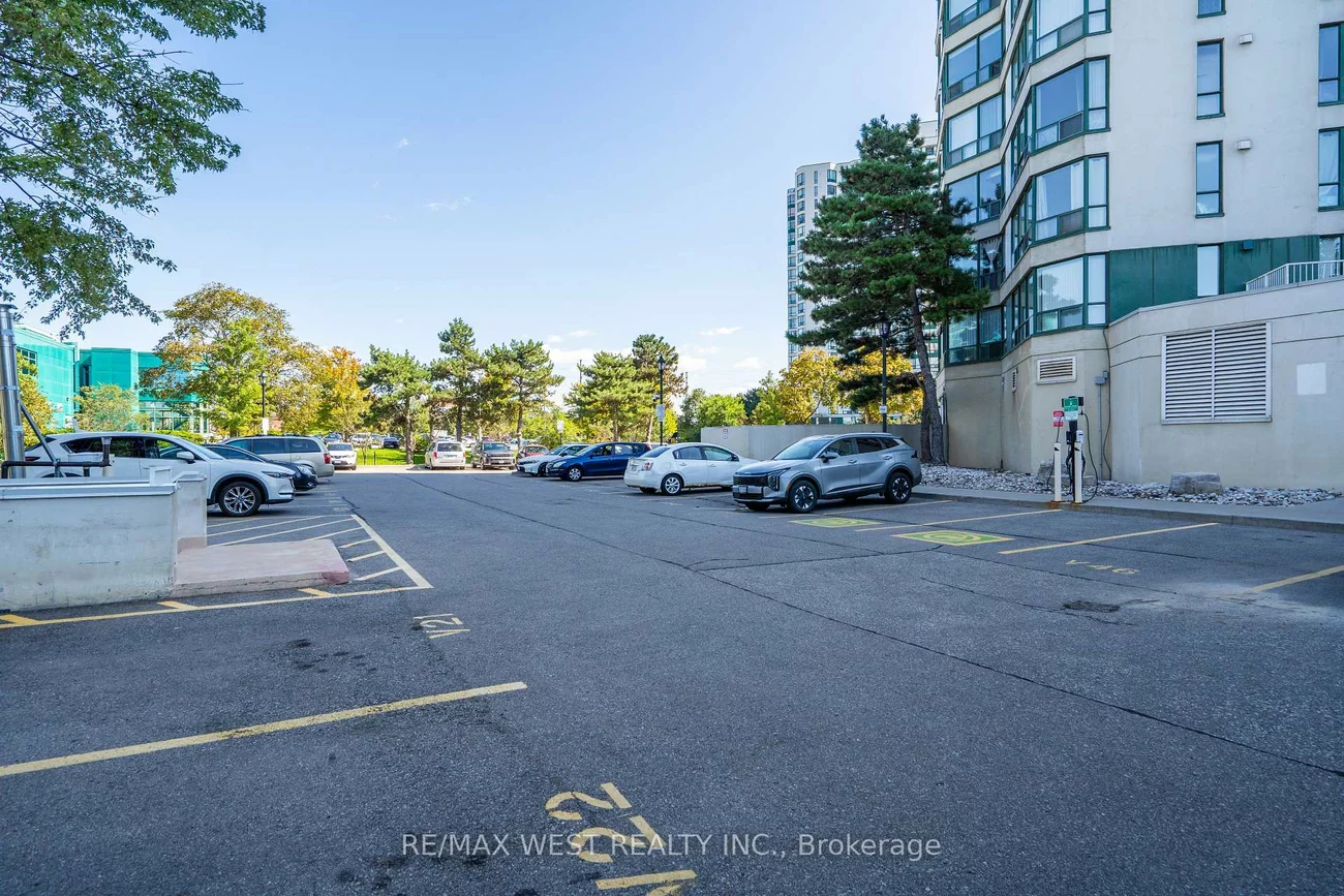 4470, Tucana, Hurontario, Mississauga