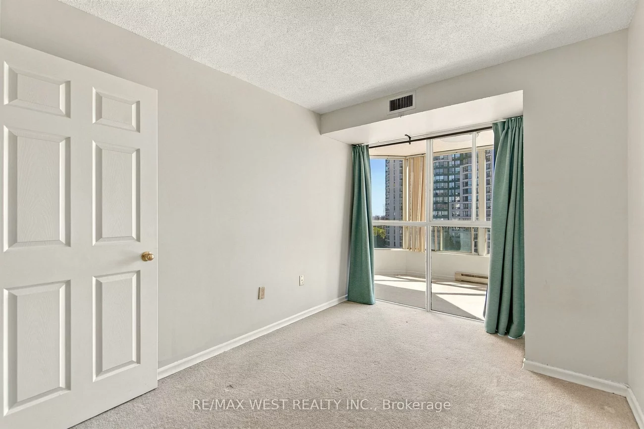 4470, Tucana, Hurontario, Mississauga
