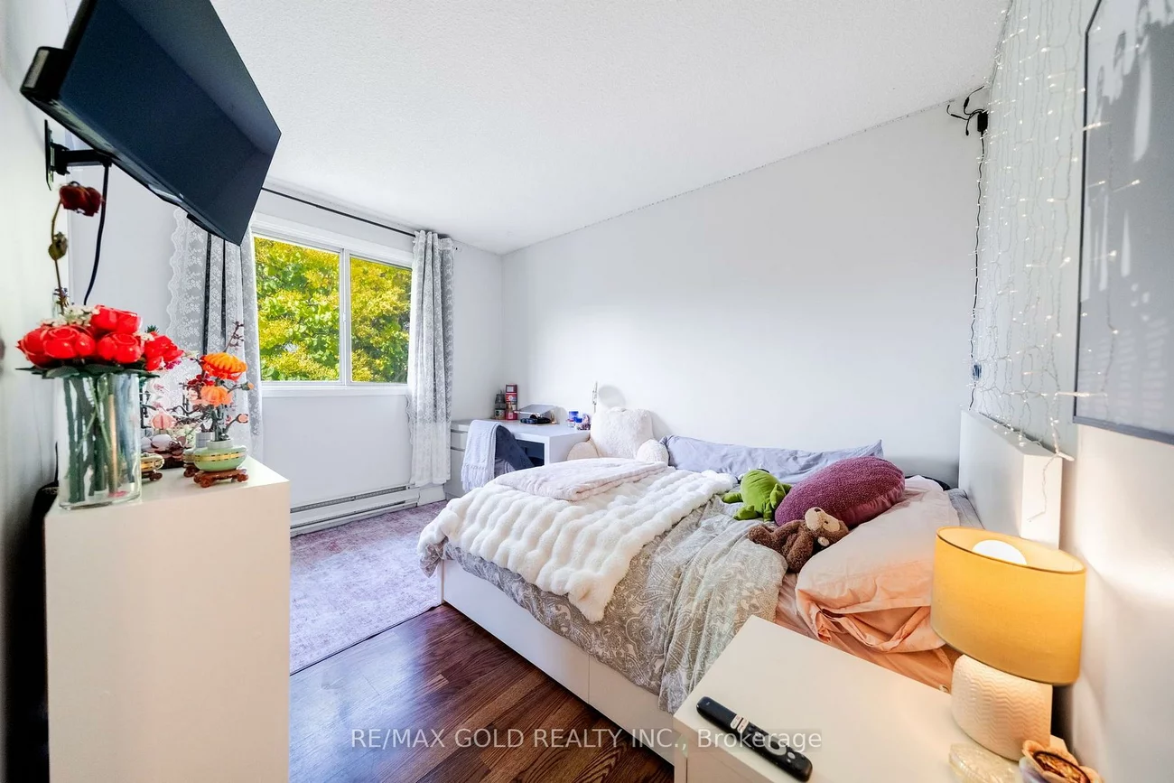 6540, Falconer, Streetsville, Mississauga