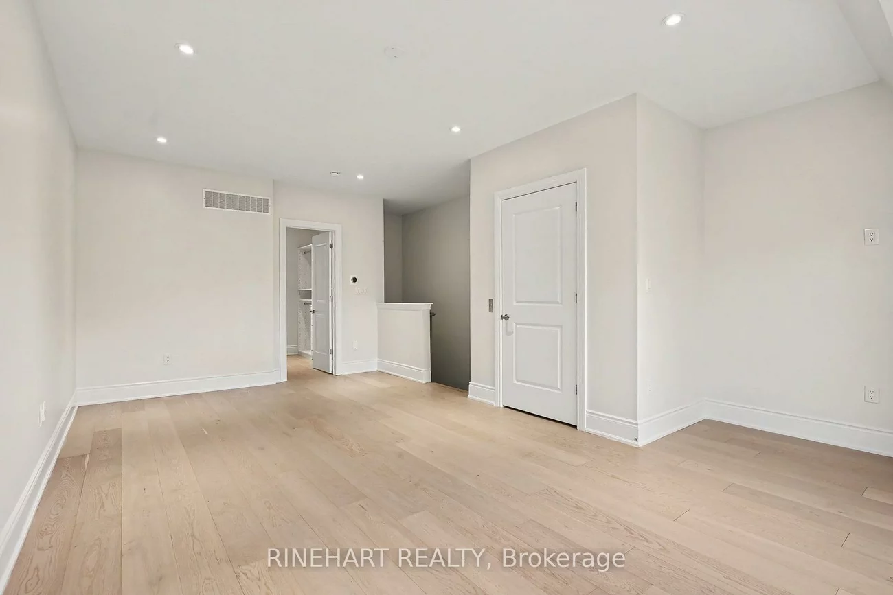 2082, Queensborough, Central Erin Mills, Mississauga