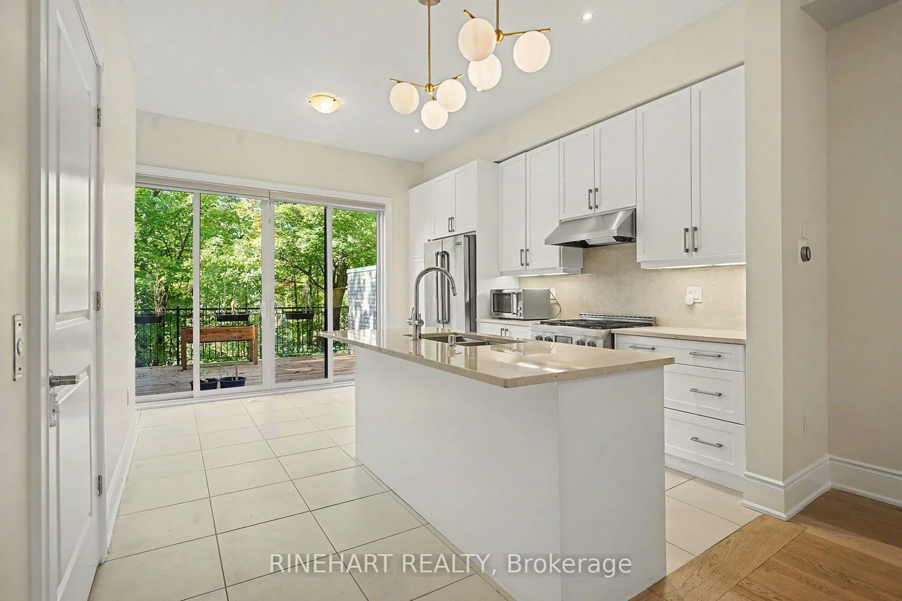 2082, Queensborough, Central Erin Mills, Mississauga