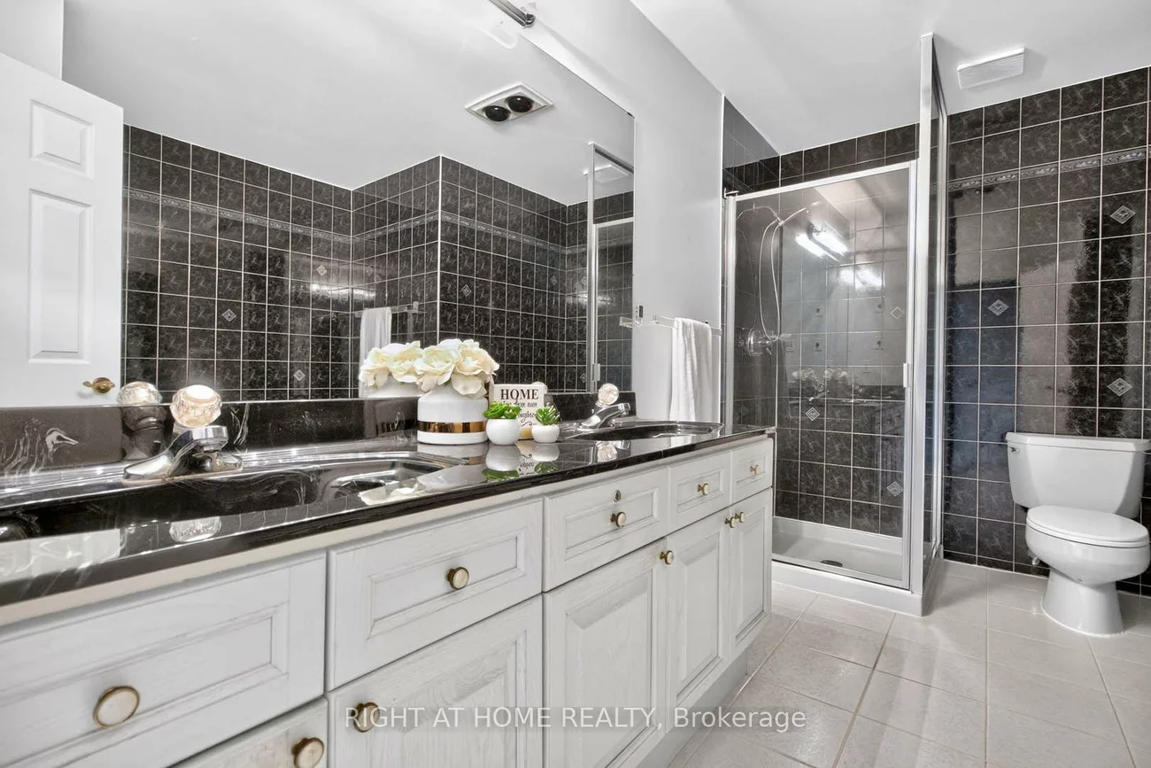 5480, Glen Erin, Central Erin Mills, Mississauga