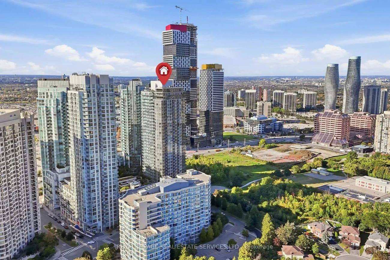 223, Webb, City Centre, Mississauga