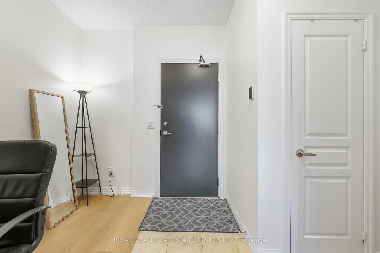 223, Webb, City Centre, Mississauga