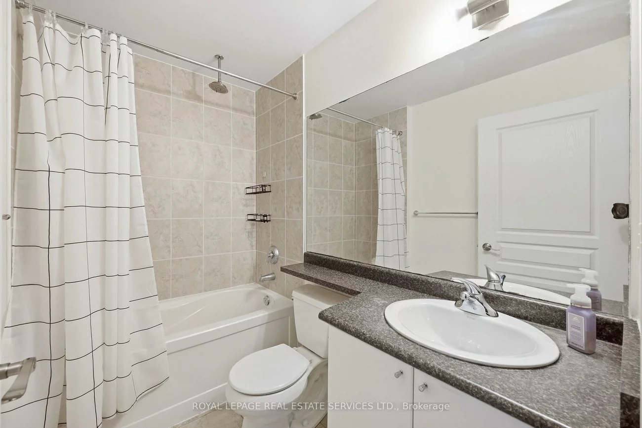 223, Webb, City Centre, Mississauga