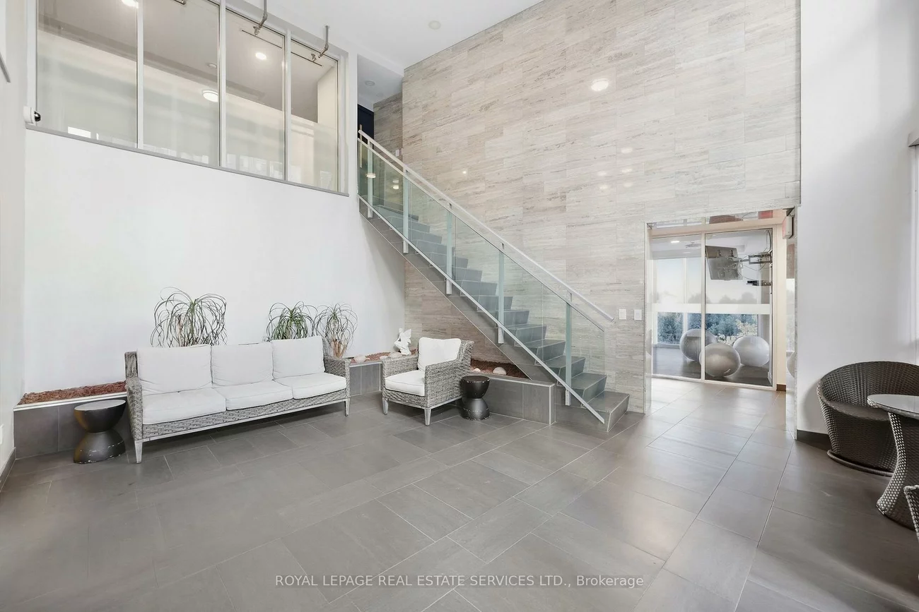 223, Webb, City Centre, Mississauga