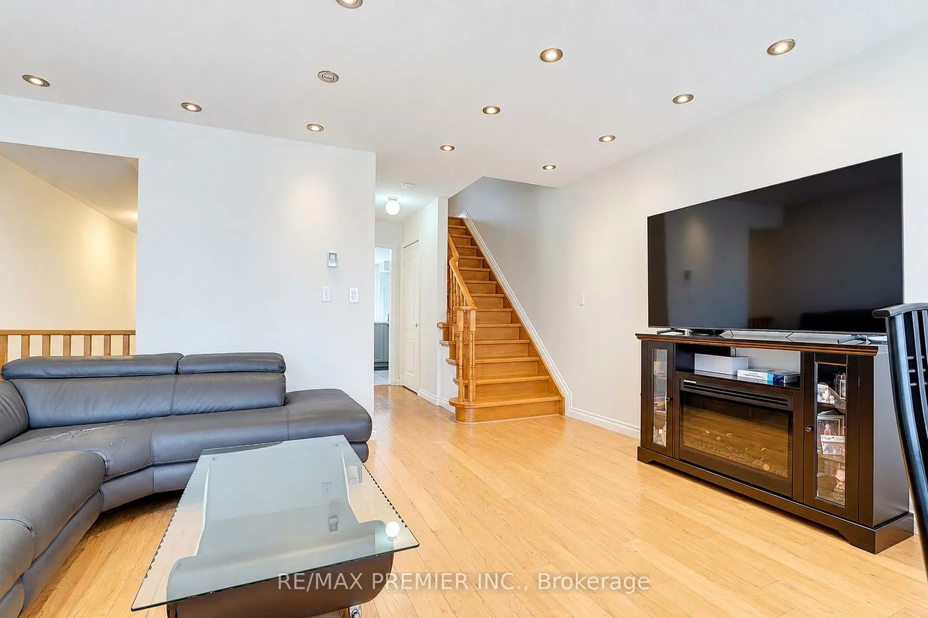 3030, Breakwater, Cooksville, Mississauga