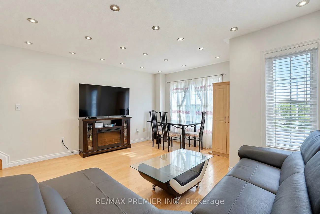 3030, Breakwater, Cooksville, Mississauga