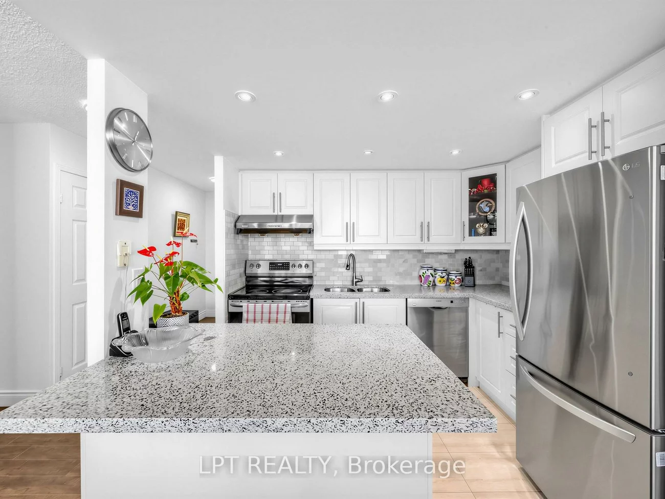 3590, Kaneff, Mississauga Valleys, Mississauga